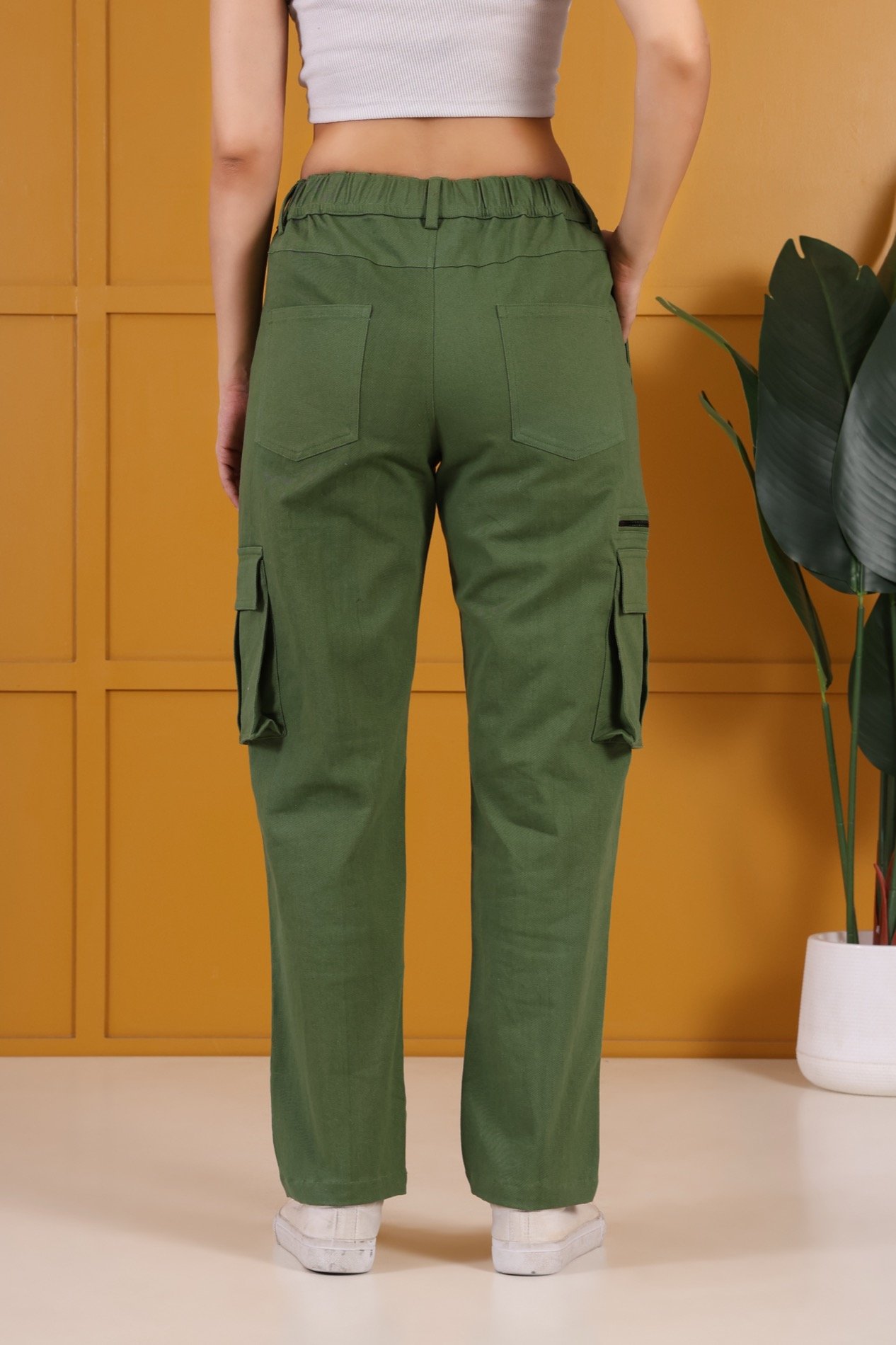 Essential Cargo Pants Women – Relaxed Fit – Olive Green